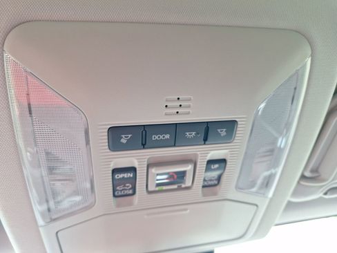 Used 2025 Toyota RAV4 XLE w/ Convenience Package FWD image 28