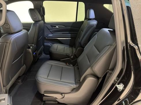 New 2027 Chevrolet Traverse LT w/ LPO, Floor Liner Package AWD/4WD image 13