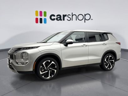 Used 2024 Mitsubishi Outlander SE