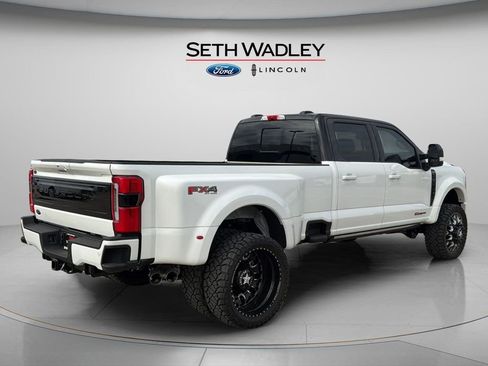 Used 2026 Ford F450 Platinum w/ FX4 Off-Road Package image 7