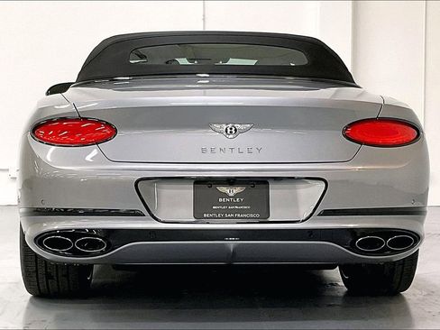 Used 2024 Bentley Continental GT image 5