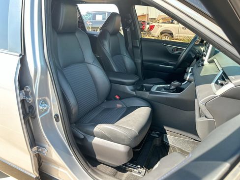 Used 2022 Toyota RAV4 XSE AWD/4WD image 23