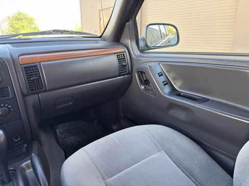 Used 1999 Jeep Grand Cherokee Laredo image 30