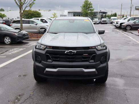 Used 2024 Chevrolet Colorado Trail Boss w/ Technology Package AWD/4WD image 3