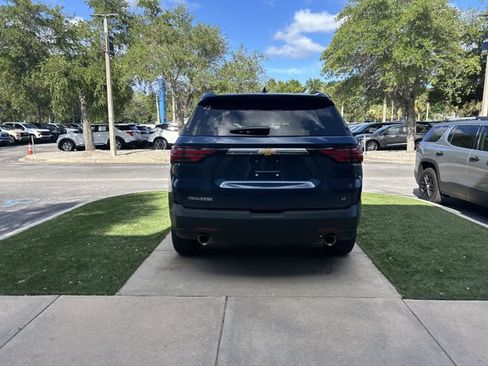 Used 2023 Chevrolet Traverse LT FWD image 5