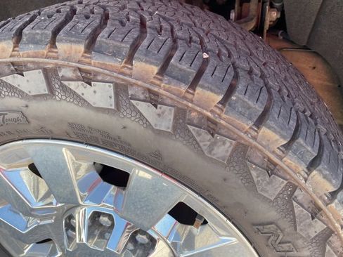 Used 2015 GMC Sierra 2500 Denali w/ Duramax Plus Package image 8