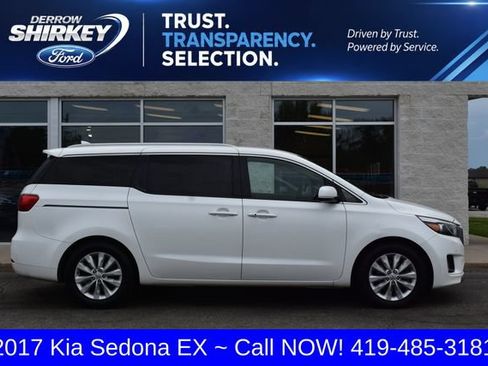 Used 2017 Kia Sedona EX FWD image 3