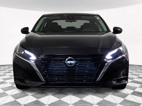 Used 2023 Nissan Altima 2.5 SV image 8