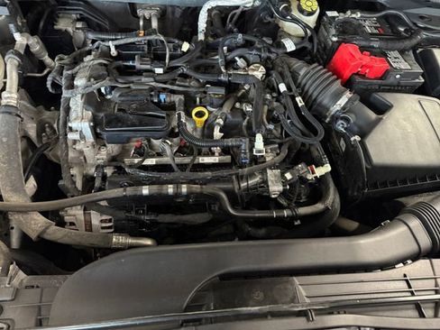 Used 2020 Ford Escape SE image 6