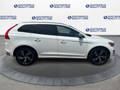 Used 2017 Volvo XC60 T6 R-Design w/ Climate Package AWD/4WD image 8