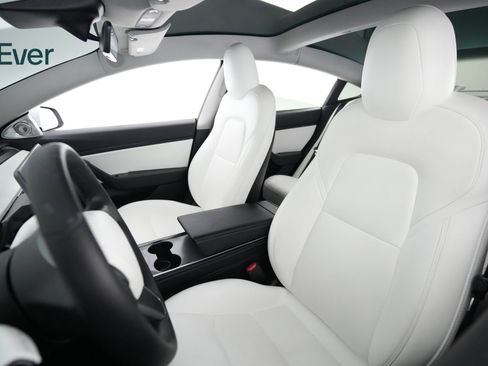 Used 2019 Tesla Model 3 Standard Range Plus RWD image 4