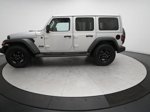 Used 2023 Jeep Wrangler Sport image 23