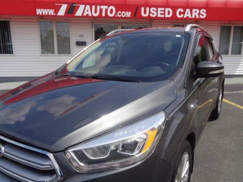 Used 2017 Ford Escape Titanium AWD/4WD image 16