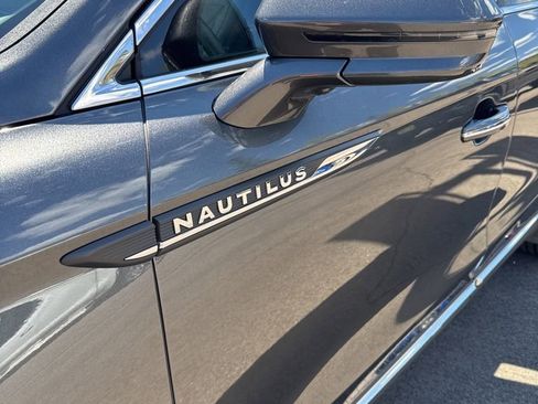 Used 2020 Lincoln Nautilus Reserve w/ Equipment Group 201A AWD/4WD image 32