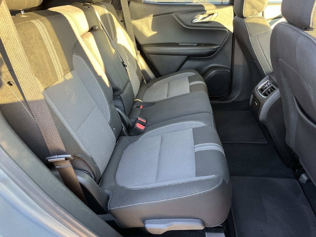 Used 2025 Chevrolet Blazer LT AWD/4WD image 21