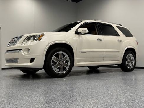 Used 2011 GMC Acadia Denali FWD image 4