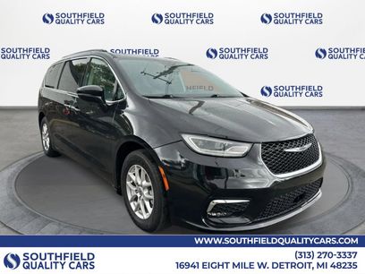 Used 2022 Chrysler Pacifica Touring-L
