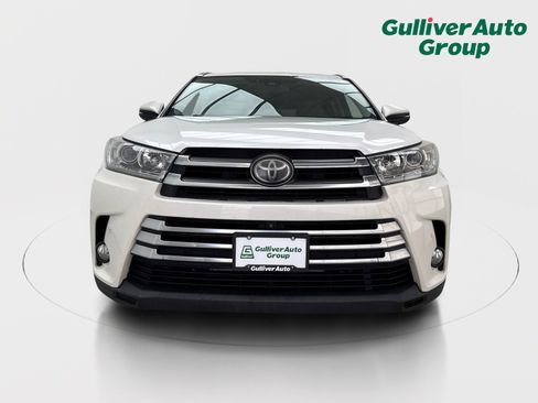 Used 2018 Toyota Highlander Limited Platinum AWD/4WD image 14
