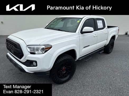 Used 2021 Toyota Tacoma SR5 RWD image 1