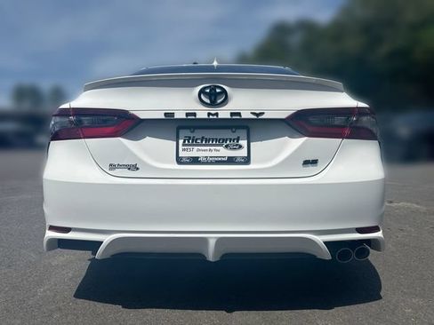 Used 2023 Toyota Camry SE w/ Cold Weather Package FWD image 7