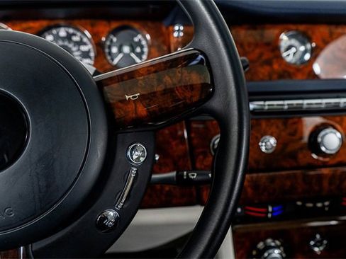 Used 2016 Rolls-Royce Phantom Sedan image 49