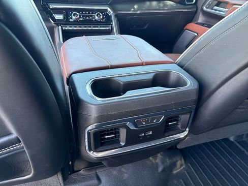 Used 2024 GMC Sierra 2500 Denali Ultimate AWD/4WD image 45