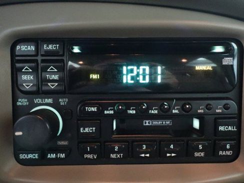 Used 2001 Buick Le Sabre Custom w/ Luxury Pkg image 14