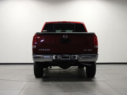Used 2013 Nissan Titan SV w/ SV Value Truck Pkg AWD/4WD image 5