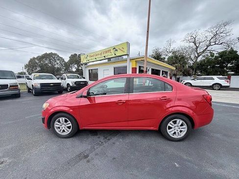 Used 2014 Chevrolet Sonic LT image 3