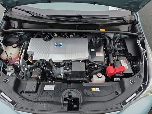 Used 2017 Toyota Prius Four image 35