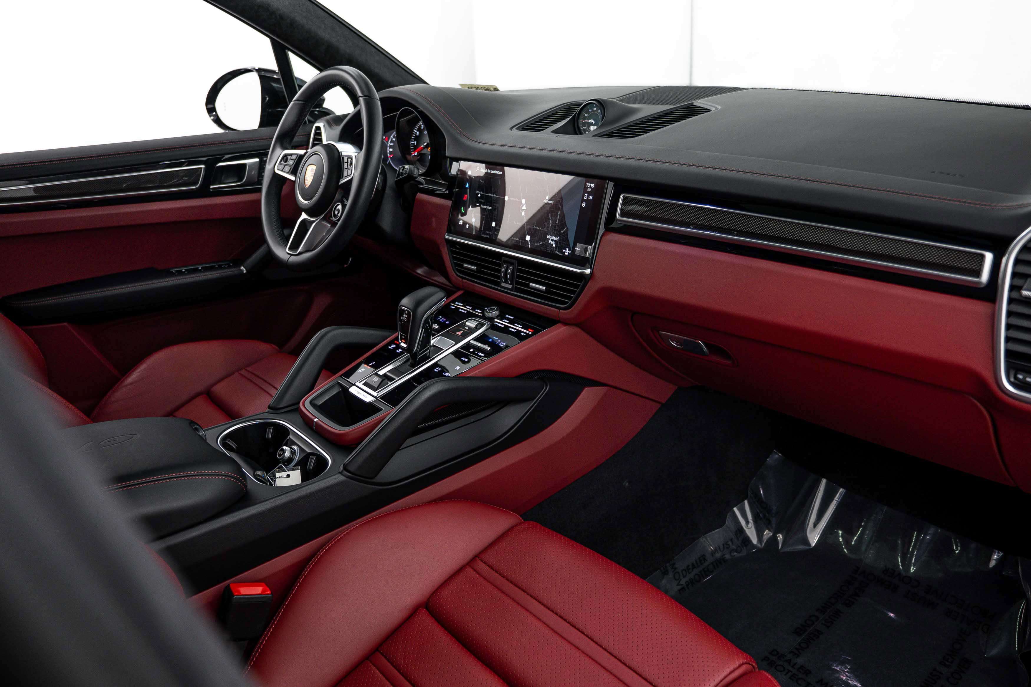 Certified 2022 Porsche Cayenne GTS AWD/4WD image 17