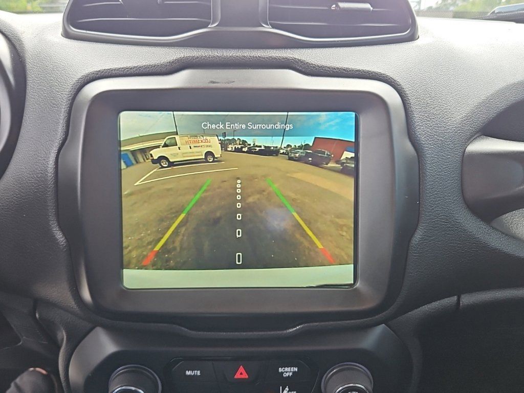 Used 2022 Jeep Renegade Latitude w/ Convenience Group AWD/4WD image 23