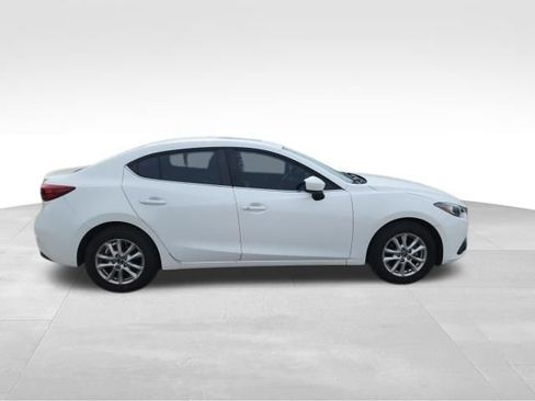 Used 2016 MAZDA MAZDA3 i Touring FWD image 2