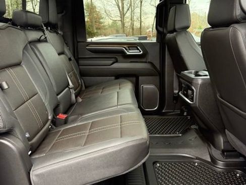 Used 2025 Chevrolet Silverado 2500 High Country w/ Technology Package image 19