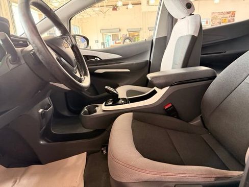 Used 2017 Chevrolet Bolt LT FWD image 9