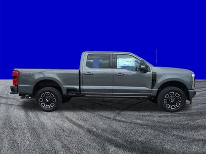 New 2026 Ford F350 Platinum w/ FX4 Off-Road Package