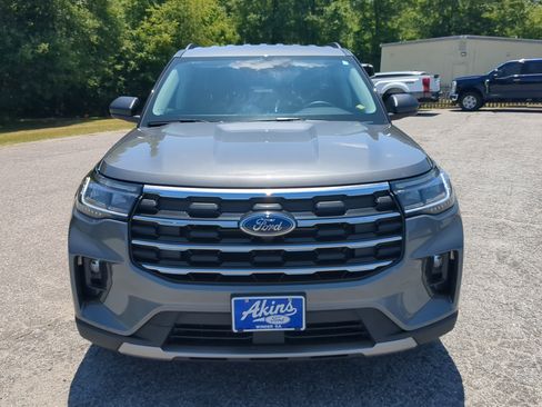 Certified 2025 Ford Explorer Active w/ Active Comfort Package RWD image 7