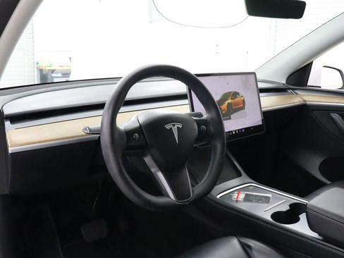 Used 2023 Tesla Model Y Long Range AWD/4WD image 14
