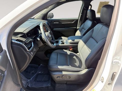 Used 2024 GMC Acadia Elevation w/ Black Edition AWD/4WD image 9