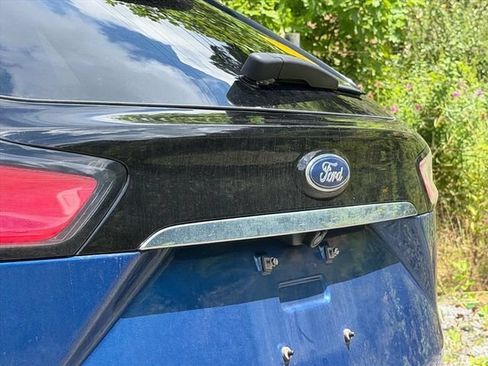 Used 2020 Ford Edge SE AWD/4WD image 13