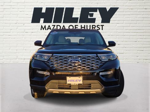 Used 2021 Ford Explorer Platinum w/ Equipment Group 601A AWD/4WD image 2
