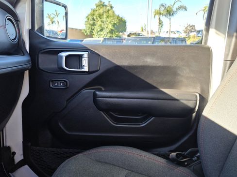 Certified 2025 Jeep Wrangler Unlimited Rubicon image 14