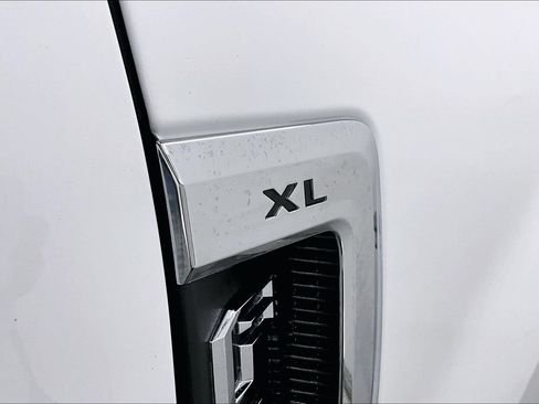 Used 2021 Ford F250 XL w/ Power Equipment Group RWD image 30