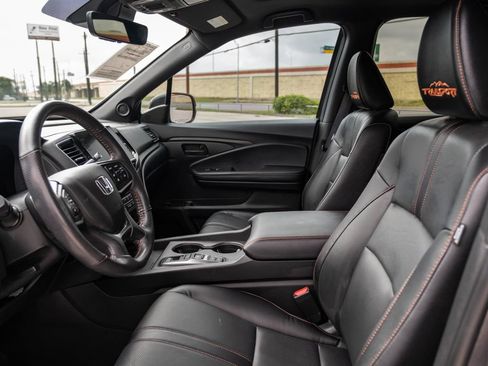Used 2025 Honda Ridgeline TrailSport image 13