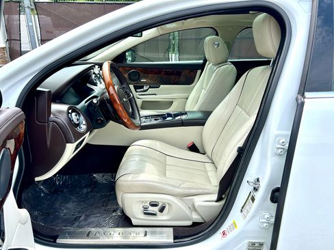 Used 2012 Jaguar XJ L Supercharged image 10