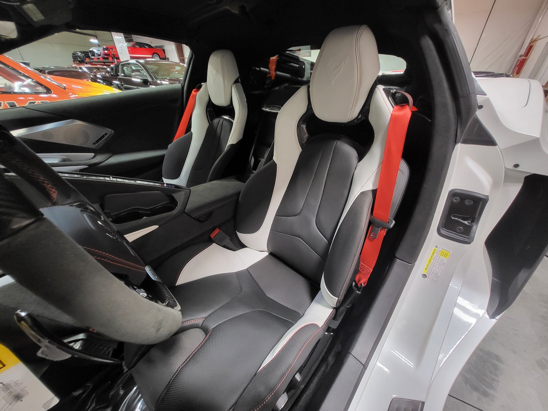Used 2023 Chevrolet Corvette Z06 RWD image 30