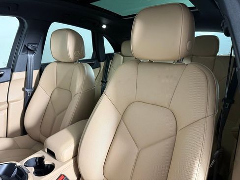 New 2026 Porsche Macan image 6