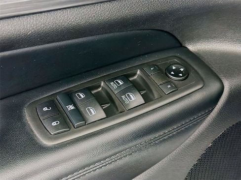 Used 2021 Jeep Grand Cherokee Laredo X AWD/4WD image 24