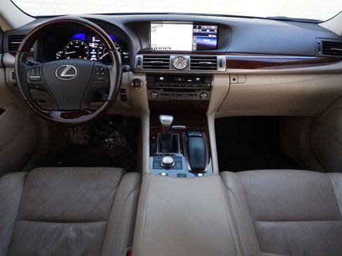 Used 2015 Lexus LS 460 image 22