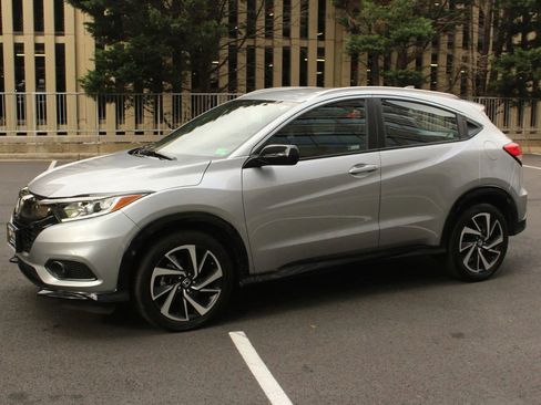 Used 2019 Honda HR-V Sport image 12